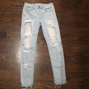 Low rise ripped jeans